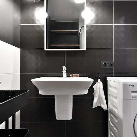 Center By Renters * Warsaw