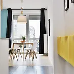 Center By Renters