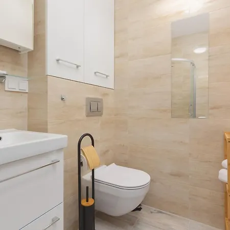 Center By Renters Varsovia
