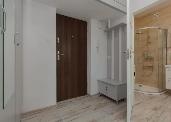 Center By Renters דירה ורשה