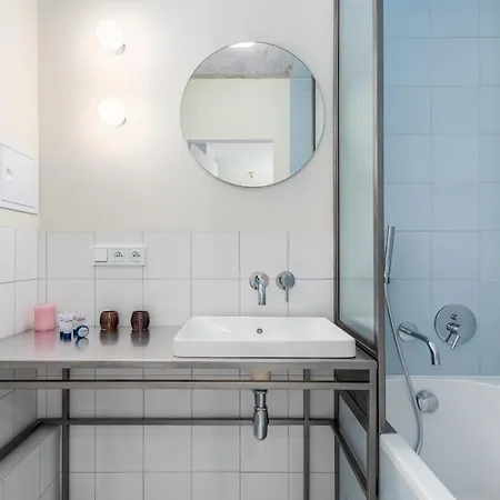 Center By Renters * وارسو